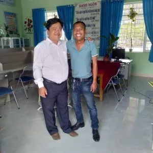 Tặng sách Trường TH và THCS Ea Chà Rang