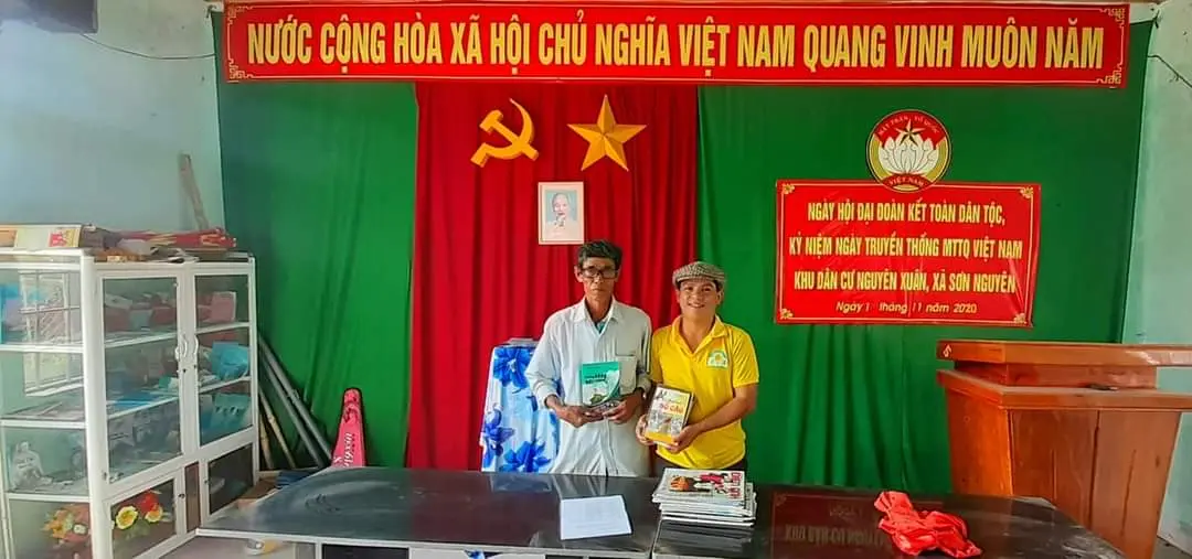 Đam Books tặng sách Nhà Văn hóa thôn Nguyên Xuân