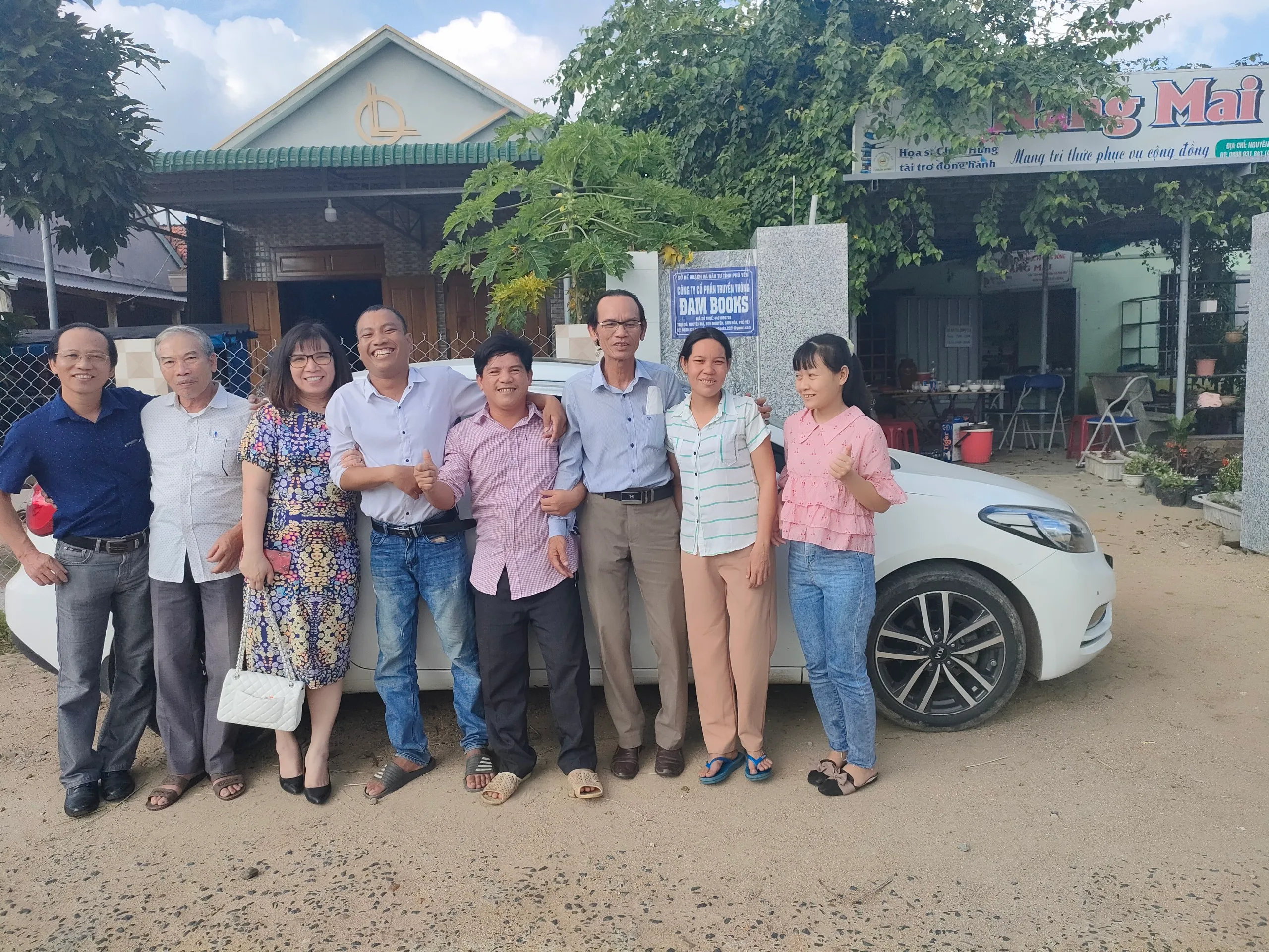Lãnh đạo Nhà in Phú Yên đến thăm và làm việc với Đam Books Media