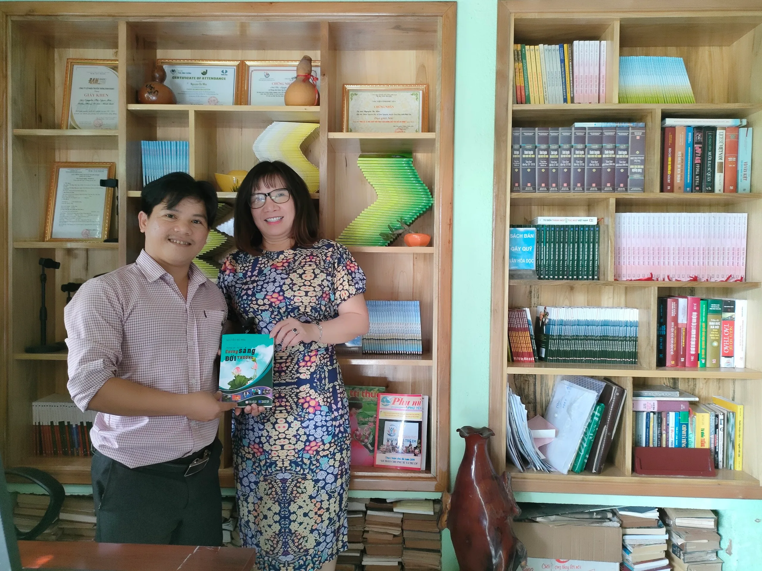 Lãnh đạo Nhà in Phú Yên đến thăm và làm việc với Đam Books Media
