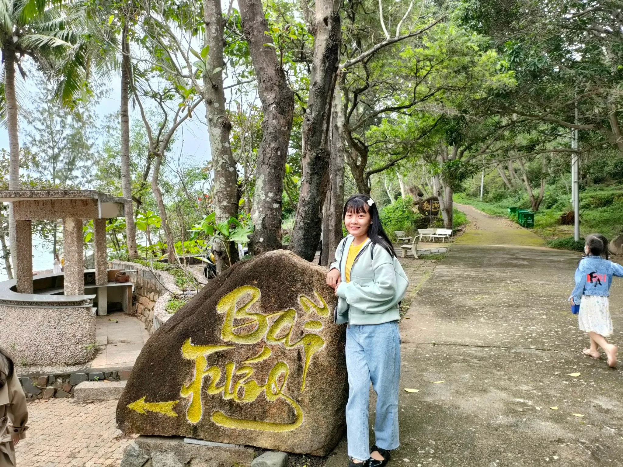 Chùm thơ Mai Cát Hạ (Phú Yên)