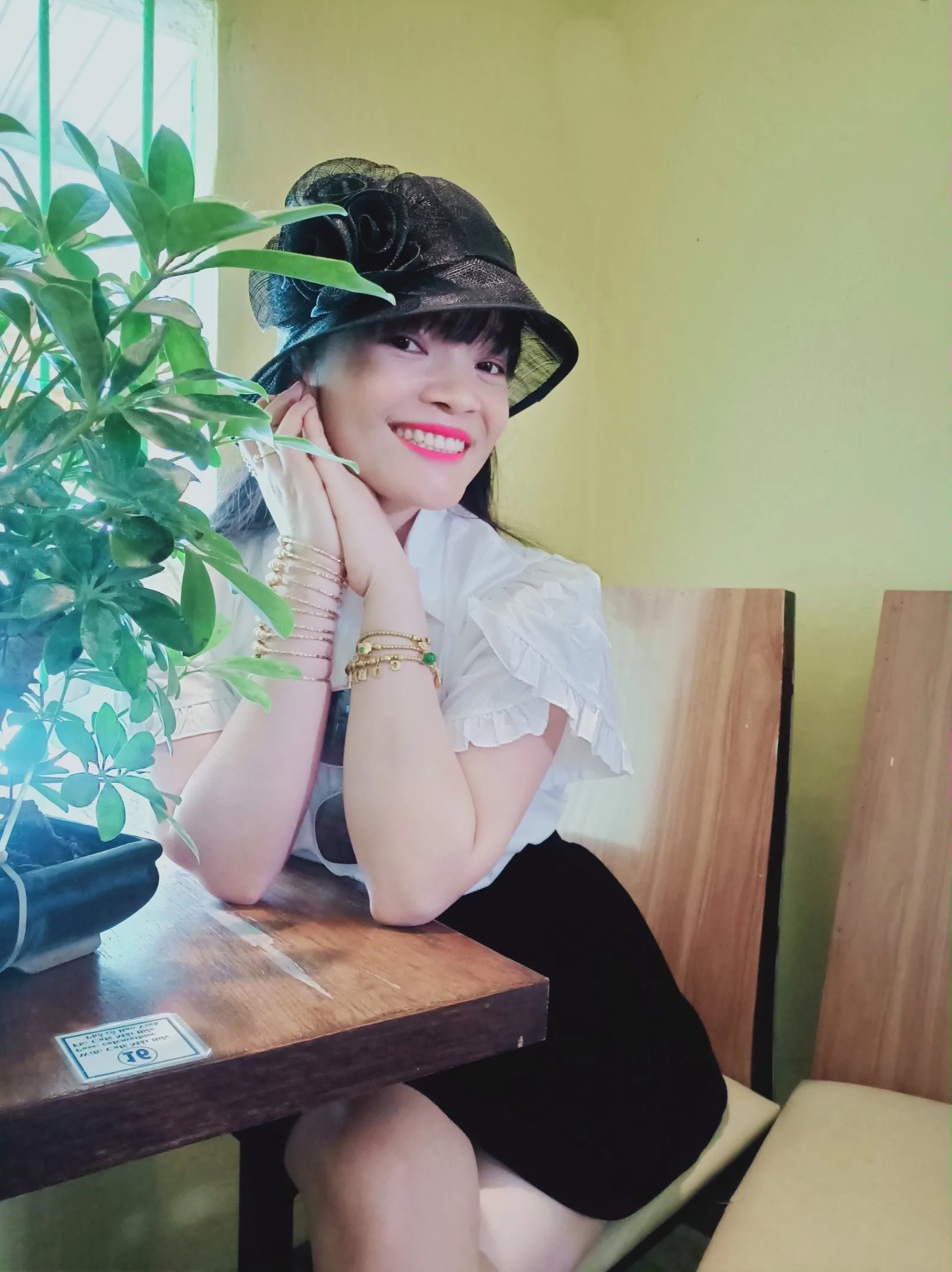 Chùm thơ “Miền hạ nhớ thương” – Cỏ Ba Lá (Huế)