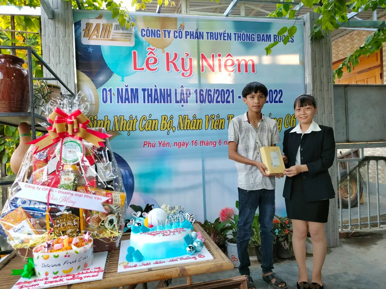 Ý nghĩa sinh nhật tập thể “Người Đam Books”