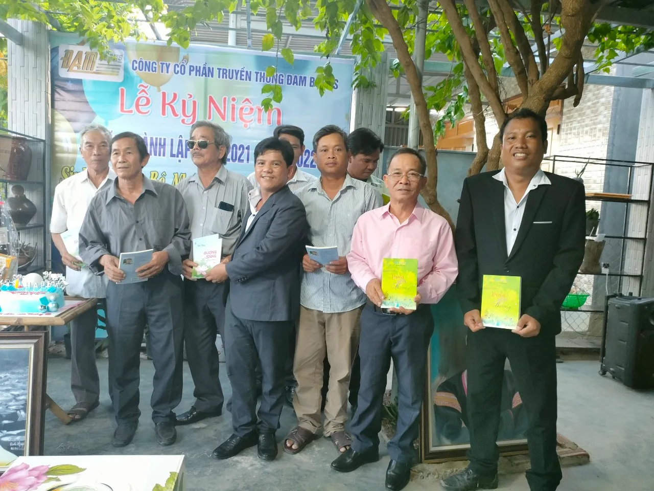 Đam Books tổ chức Lễ kỷ niệm 01 năm thành lập