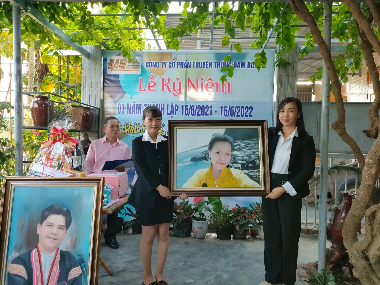 Đam Books tổ chức Lễ kỷ niệm 01 năm thành lập