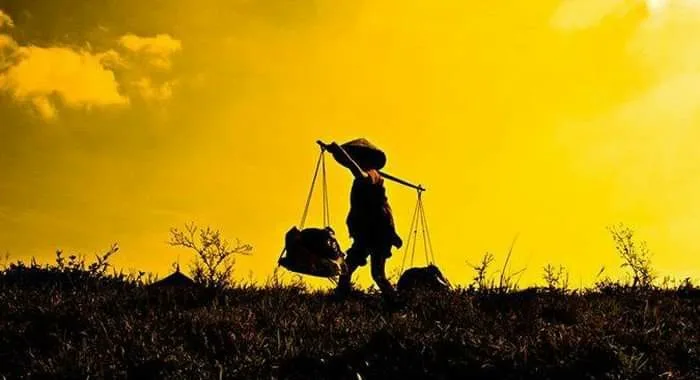 Quang gánh chiều mưa – Thơ Lê Hoàng Phương (Sài Gòn)