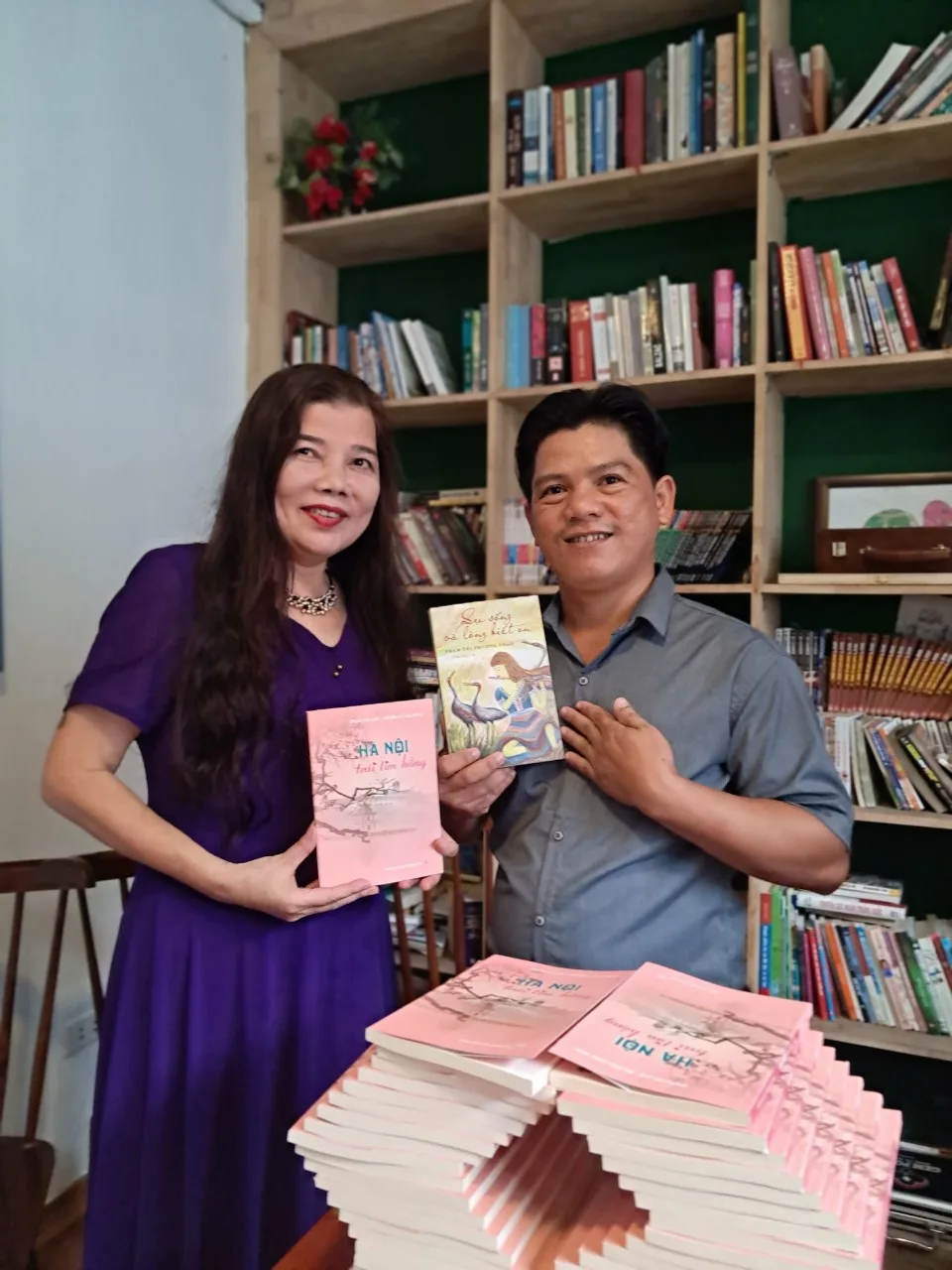 Linh Thảo: “Hà Nội – Trái tim hồng” – tấm lòng thi hữu
