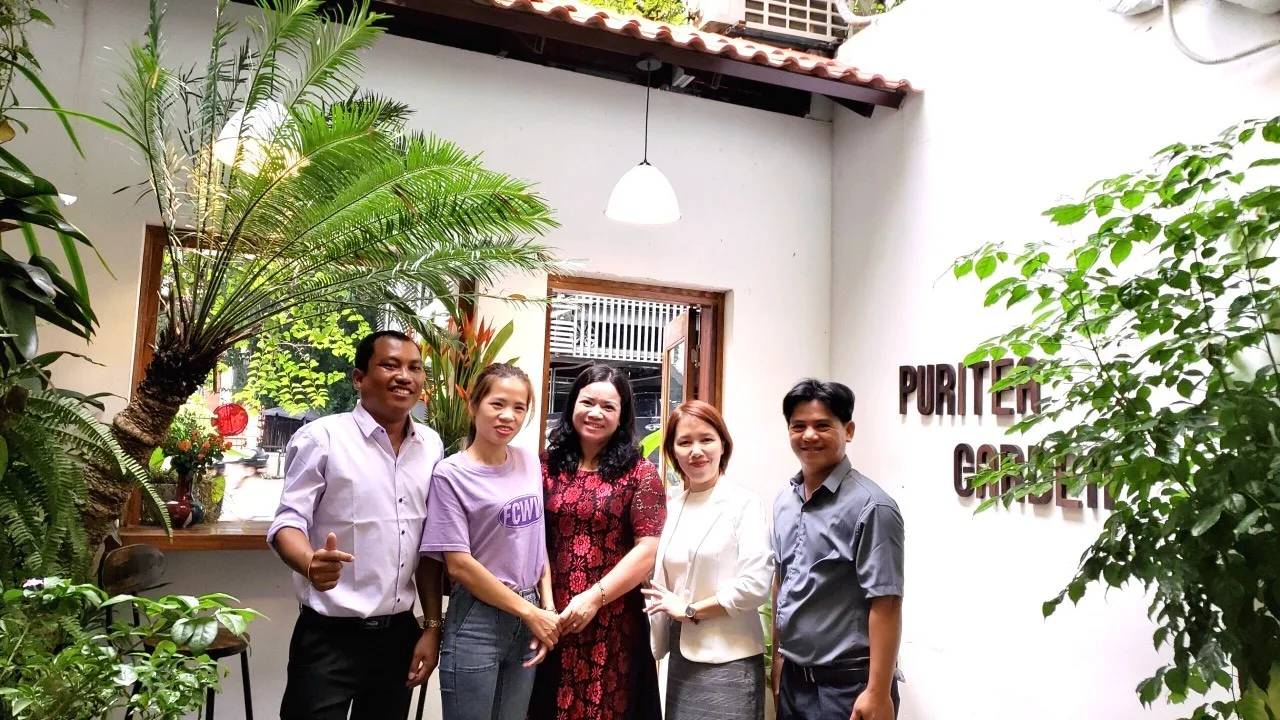 Ra mắt tập thơ “Hà Nội trái tim hồng” tại Thủ đô