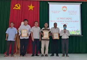 Đam Books hưởng ứng Lễ phát động Tháng cao điểm      “Vì người nghèo”