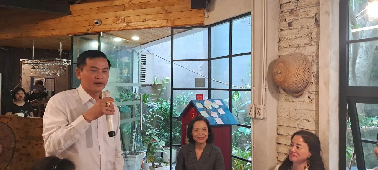 “999 bài thơ tình” ra mắt mừng Ngày Phụ nữ Việt Nam 20/10