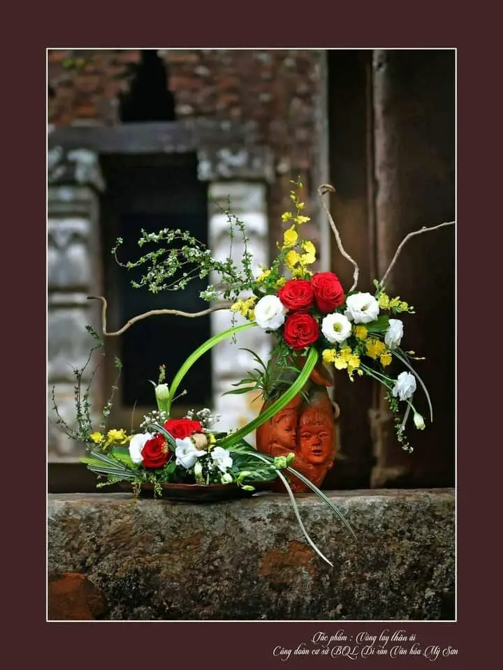 Chùm thơ “Những bóng hồng” – Võ Xiêm