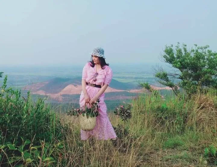 Cỏ Ba Lá và những trang hay thơ về “mẹ”