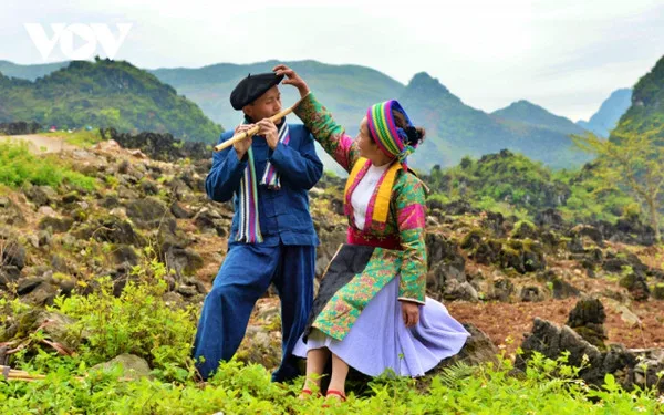 Thơ tình Vũ Huy Hồng