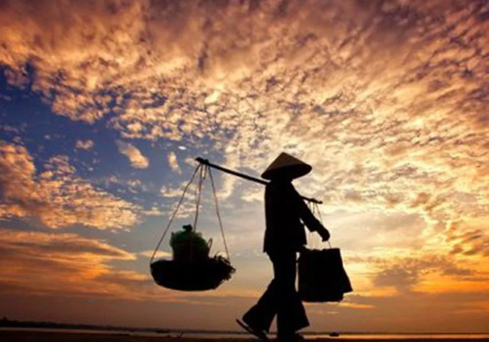 Chùm  thơ “Những bóng hồng” – Trần Dũng