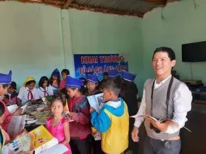 Khát sách – Thơ Bá Nha