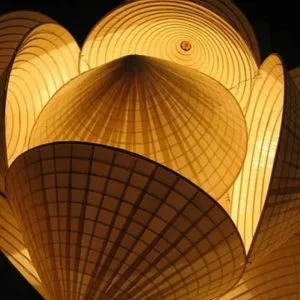 Tự tình chiếc nón – Thơ Lê Hoàng Phương