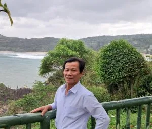 Tự tình chiếc nón – Thơ Lê Hoàng Phương