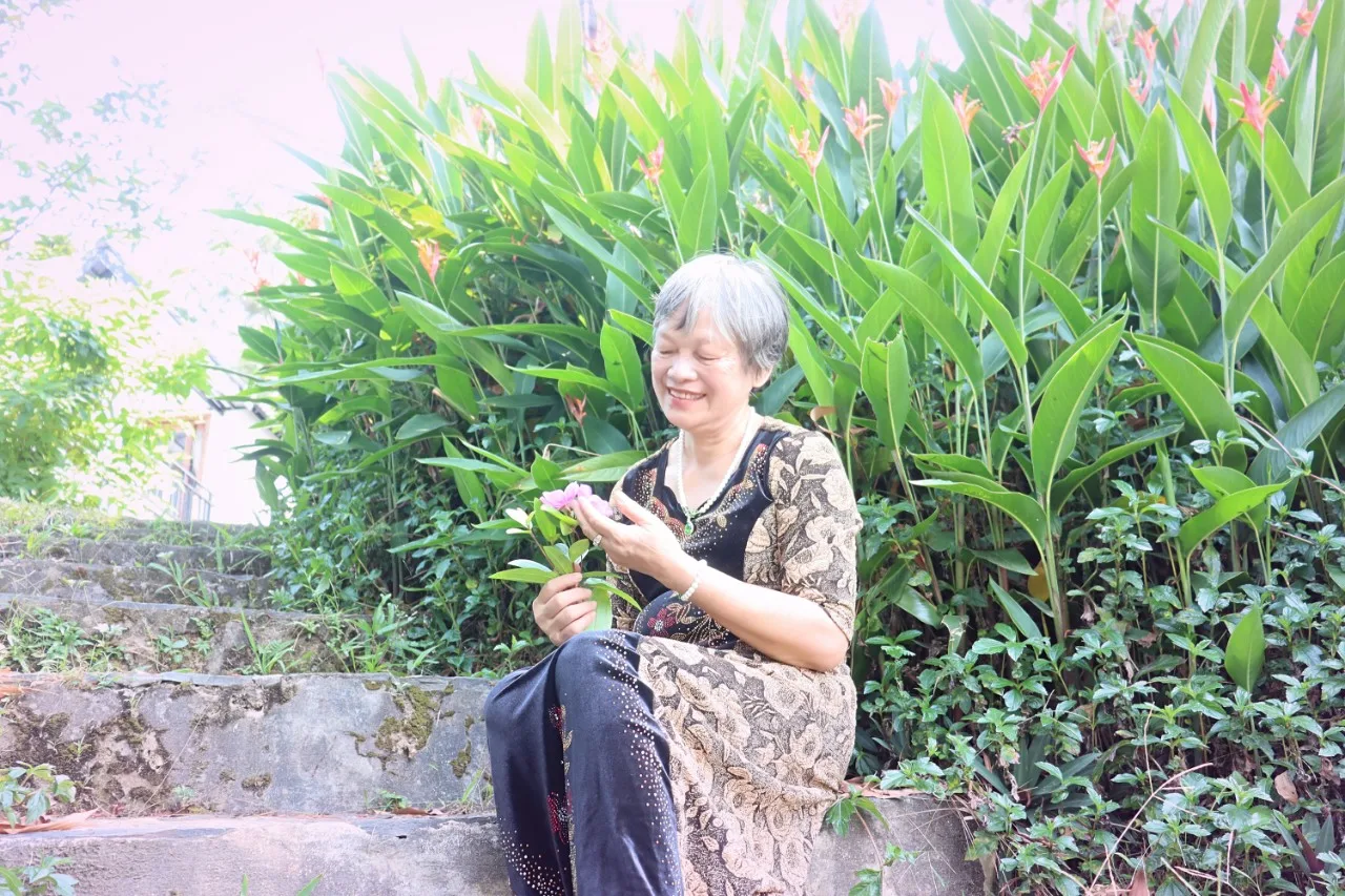 Thanh Ngô: Tháng Tư (thơ)