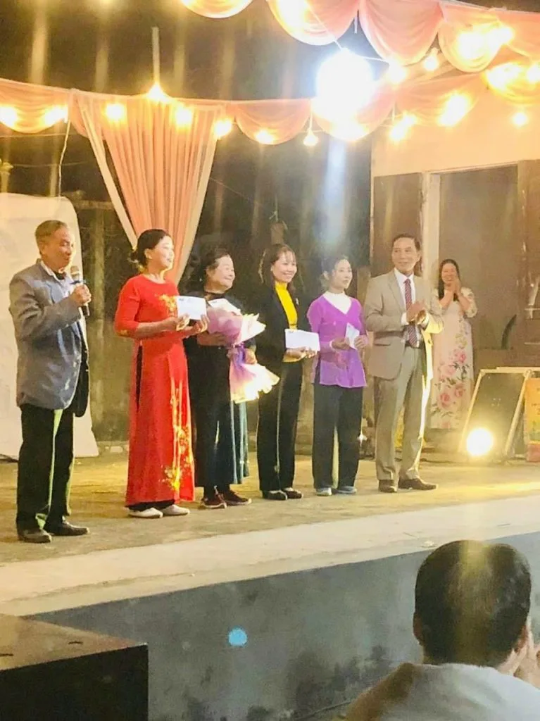Chùm thơ tình – Thơ Quang Đào