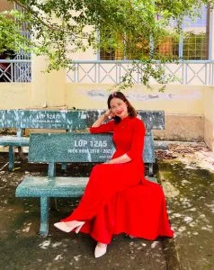 Long lanh ánh nhìn (Tản văn) – Hoàng Thủy