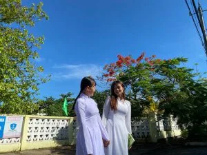 Chùm thơ tình khúc những mùa hoa – Vũ Thanh Mai (Hà Nội)