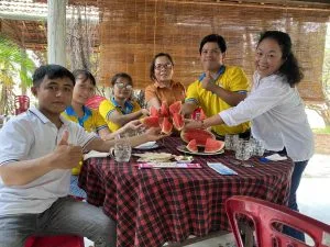 Tay ải tay ai – Thơ Xuân Nương