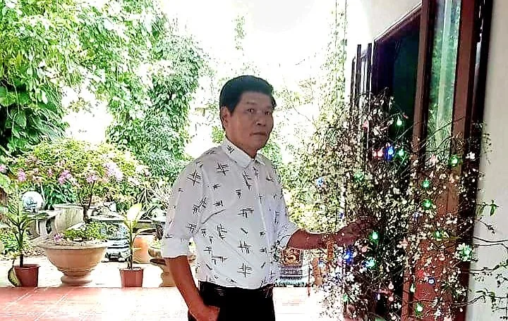 Nguyễn Văn Học: Chùm thơ tình 002