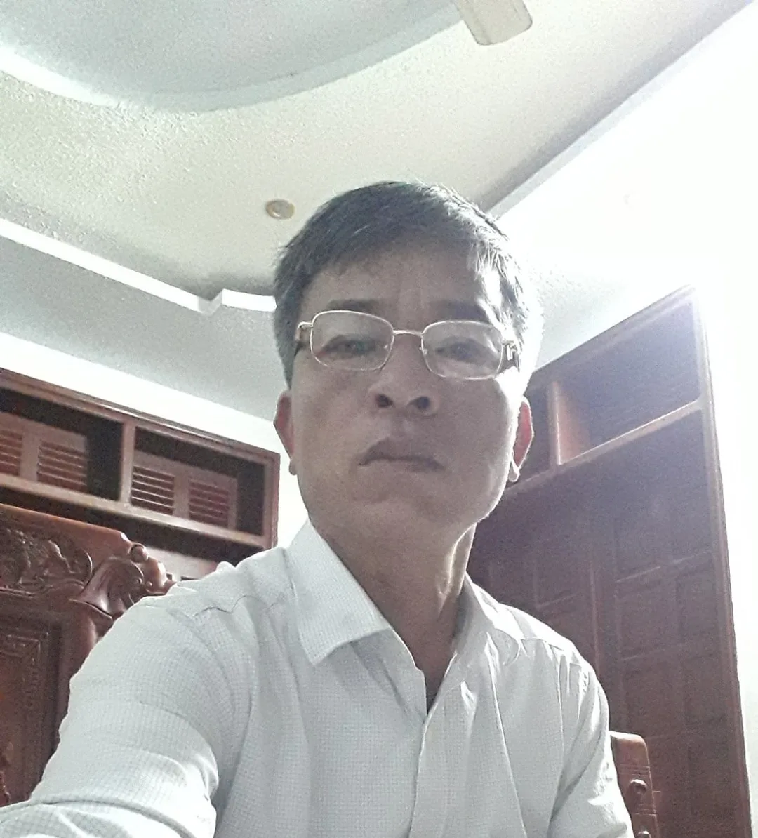 Vũ Xuân Thưởng: Chùm thơ tình 001