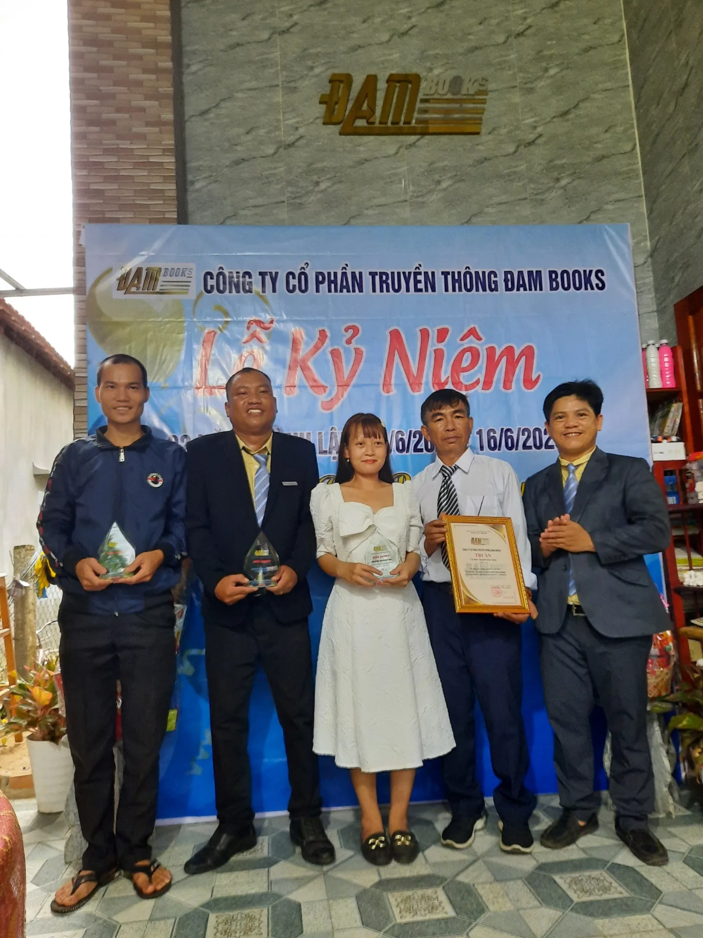 Đam Books tổ chức Lễ kỷ niệm 02 năm thành lập
