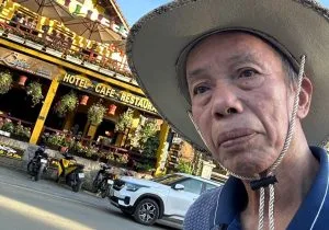 Chiếc khăn núi rừng – Thơ Phan Huy Hùng