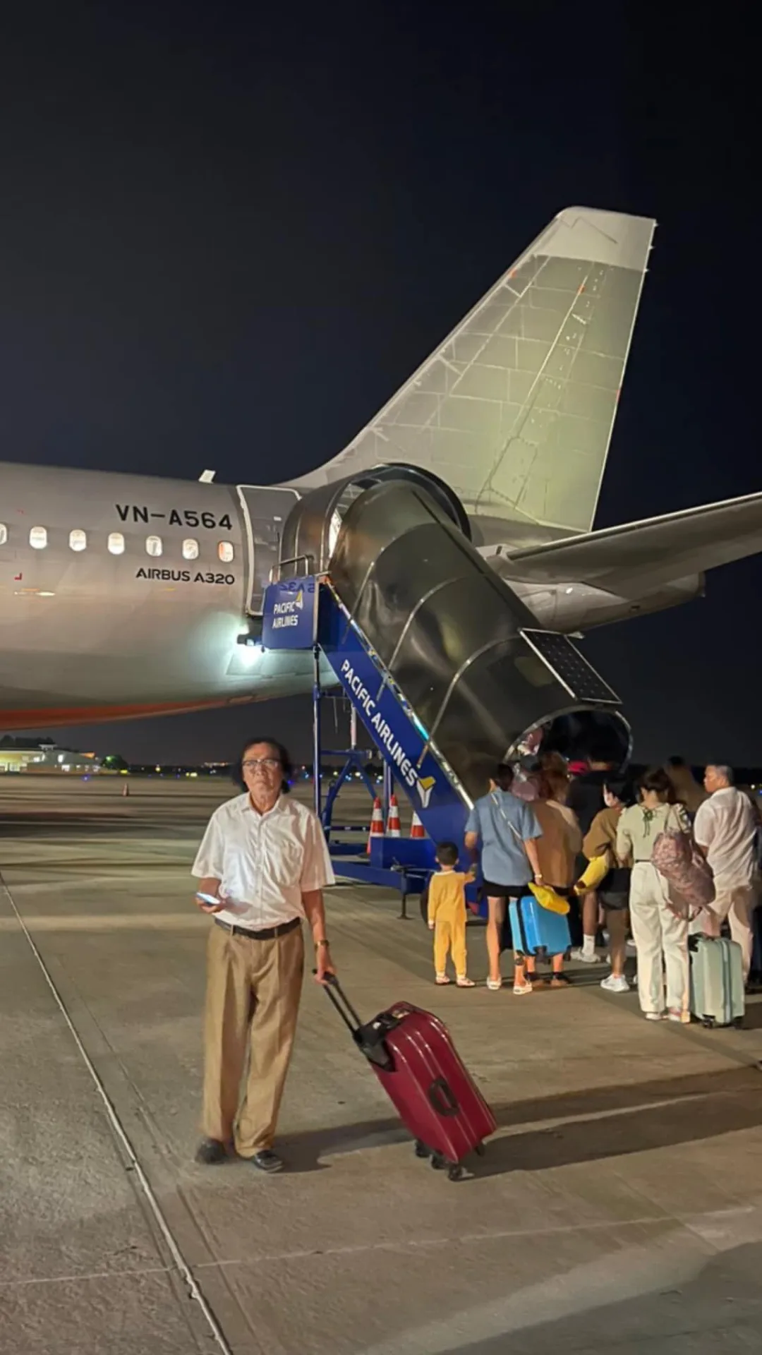 Một chuyến bay đêm – Thơ Dũng Quốc