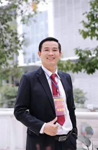 Nghề nhà báo – Thơ Nguyễn Quốc Trung (Ngọc Trong Đá)