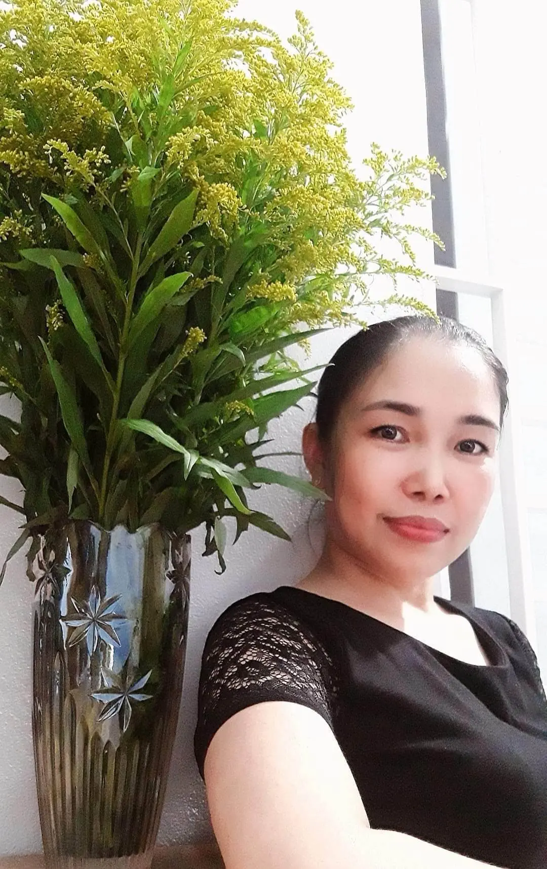 Khung trời hoa nắng – Thơ Phạm Thu