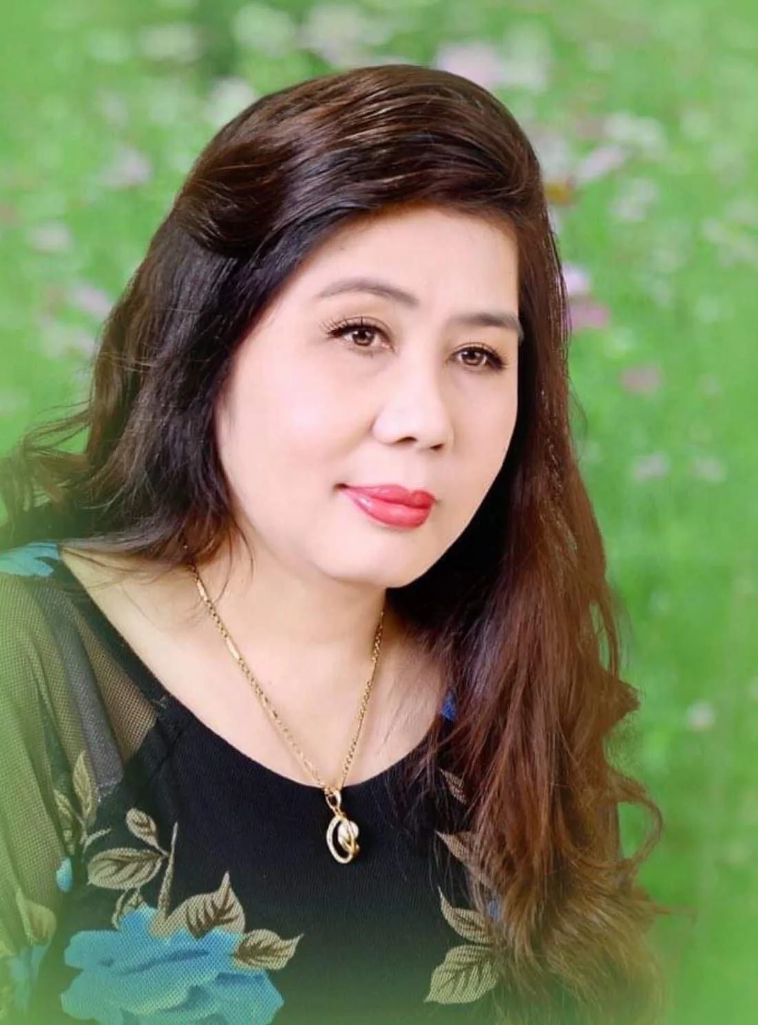 Nhân chứng tình đầu – Thơ Tôn Nữ Diệu Hạnh