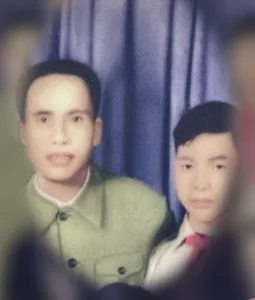 Áo bốn túi bố tôi để lại – Thơ Phan Huy Hùng