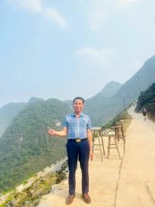 Tháu vượt đàn anh – Thơ Đào Vinh Quang