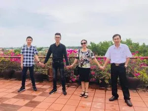 Chùm thơ mừng sinh nhật – Lê Thi (Thân tặng)