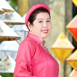 Chùm thơ xứ Huế – Tôn Nữ Diệu Hạnh