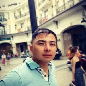 Mẹ là ai – Thơ Hoàng Huy Cường