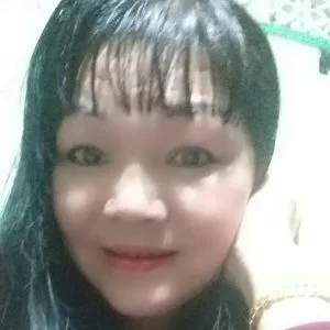 Mưa trên phố nhỏ – Thơ Mỹ Linh