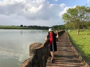 Phong cảnh bờ hồ – Thơ Huỳnh Cát
