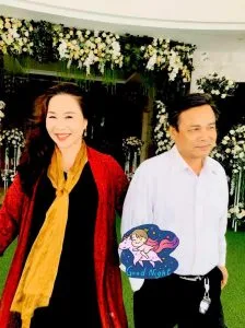 Sư tử nuôi – Thơ Nguyễn Lê