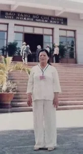Trước mộ mẹ – Thơ Nguyễn Thanh Vinh