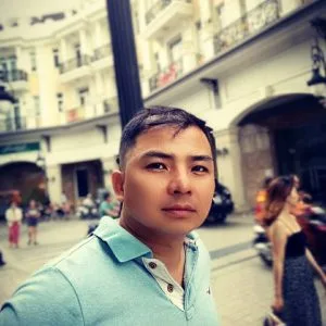 Tựu trường – Thơ Hoàng Huy Cường