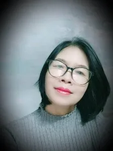 Viên xúc sắc mùa xưa – Thơ Nguyễn Thanh
