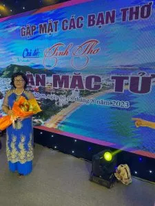 Yêu trăng – Thơ Nguyễn Phượng Quỳnh