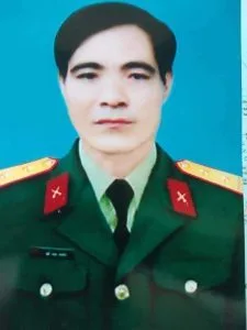 Sân ga mùa lá rụng – Thơ Đỗ Văn Chiêu