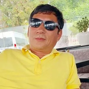 Tại cái đồng hồ – Thơ Quyền Dương Tử