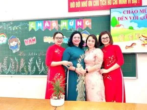 Tâm trạng ngày khai giảng – Thơ Phạm Hạnh
