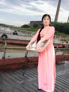 Trên bến sông quê – Thơ Nguyễn Thị Dinh